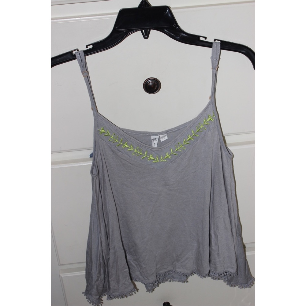 Embroidered Crop Gray Tank